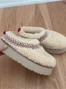 Ugg Tazz Heritage Braid Sherpa Natural Platforms 6